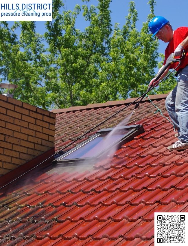 What is the customer feedback on Hills District Pressure Cleaning Pros?